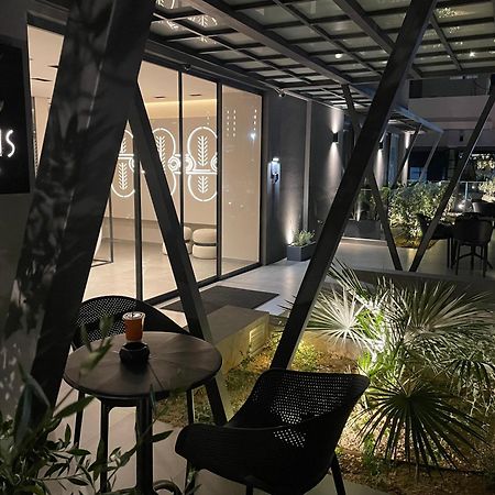 Lavris City Suites Ираклио Екстериор снимка