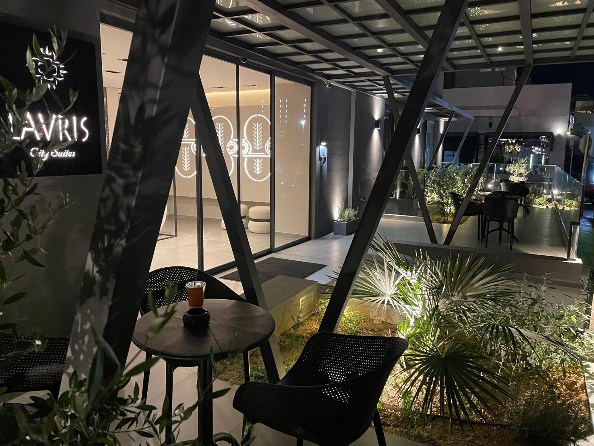Lavris City Suites Ираклио Екстериор снимка